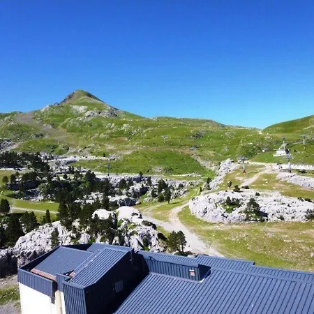 Au Pied Des Pistes Avec Parking Et Casier A Skis, Arette *